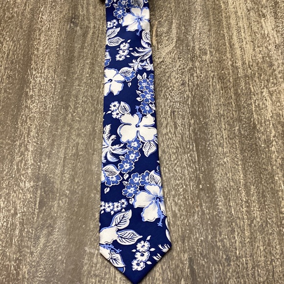 Tommy Hilfiger Tie - Picture 5 of 5